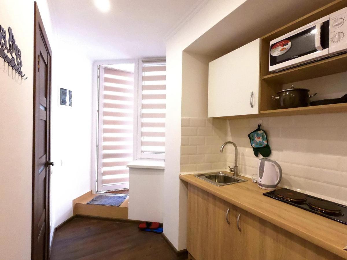 Style And Smart Apartment Liov Exterior foto