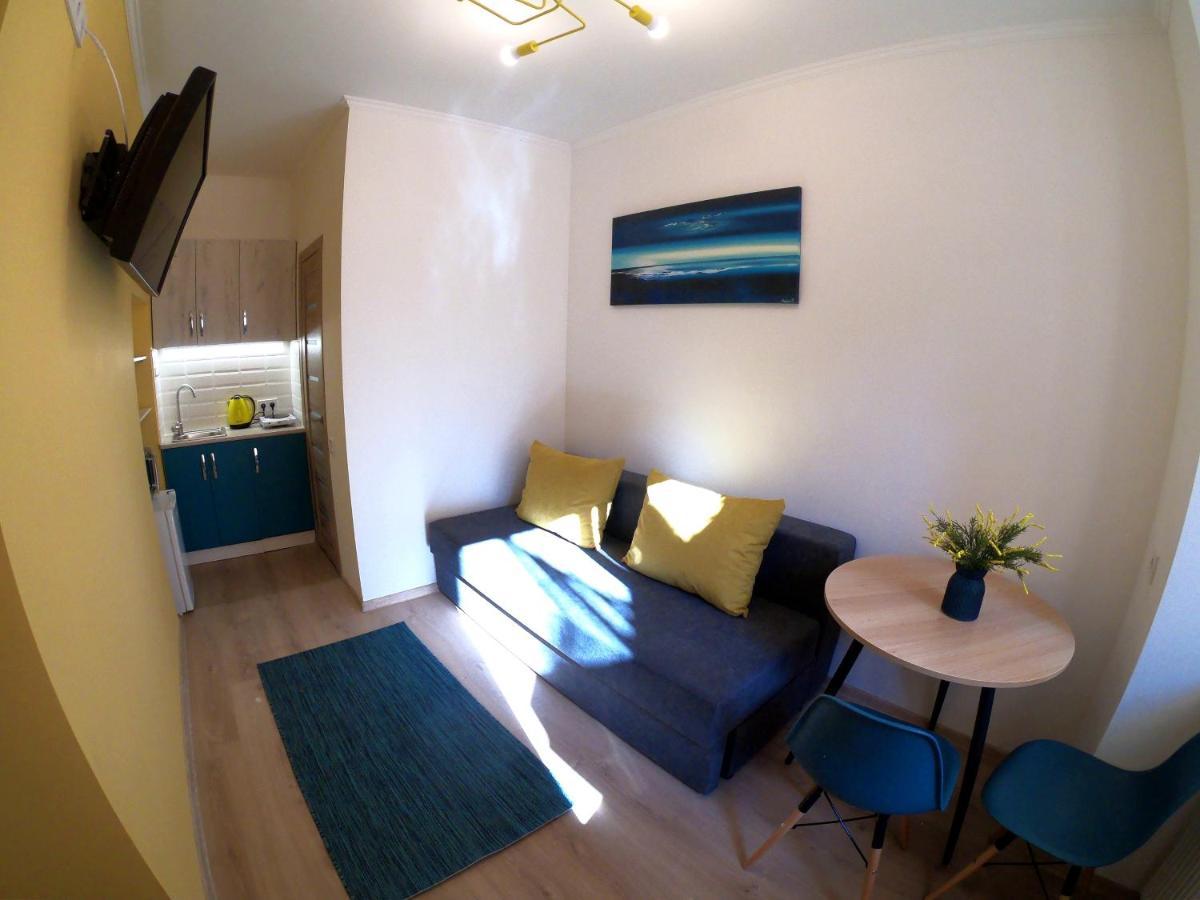Style And Smart Apartment Liov Exterior foto